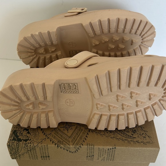 NWB Free People Karlie Buckle Clog size 7 - Picture 7 of 9